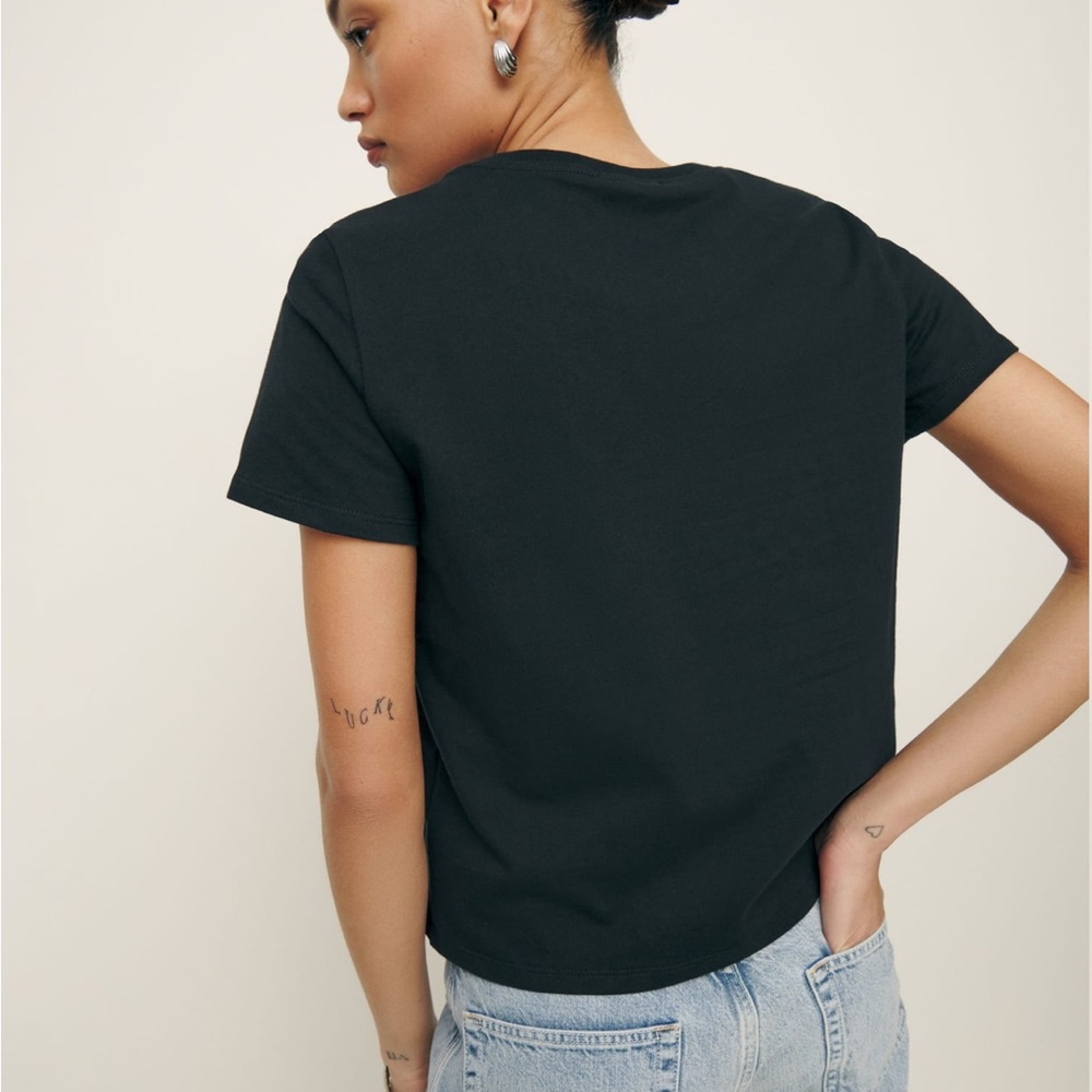 2x Reformation classic crew tee